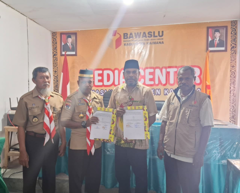 Naska MoU Bawaslu Kaimana bersama Gerakan Pramuka Kwarcab 3306 Kaimana