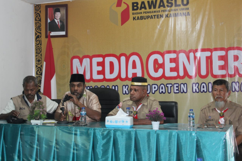 Sambutan dan arahan Anggota Bawaslu Kaimana Abdul Malik Furu