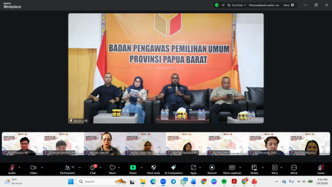 Sambutan dan Arahan Ketua Bawaslu Provinsi Papua Barat, Elias Idie, 