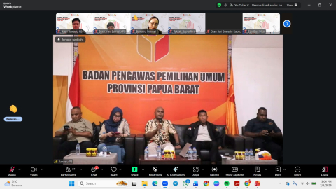 Penyapaian Materi oleh Ketua Bawaslu Manokwari