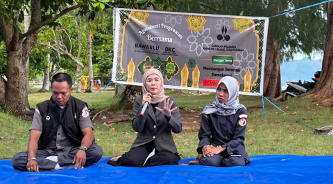 Ketua Koordinator SDM-O, Data & Informasi Bawaslu Kab. Kaimana, Siti Nurliah Indah Purwanti.