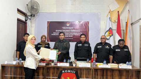 Ketua Koordinator SDM-O, Data & Informasi Bawaslu Kab. Kaimana, Siti Nurliah Indah Purwanti.