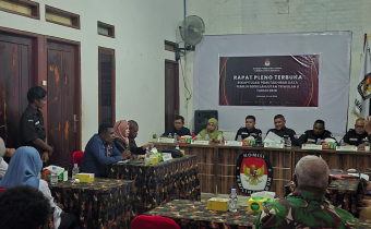 Ketua dan Anggota Bawaslu Kaimana Hadiri Rapat Pleno Terbuka PDPB Triwulan II Tahun 2026